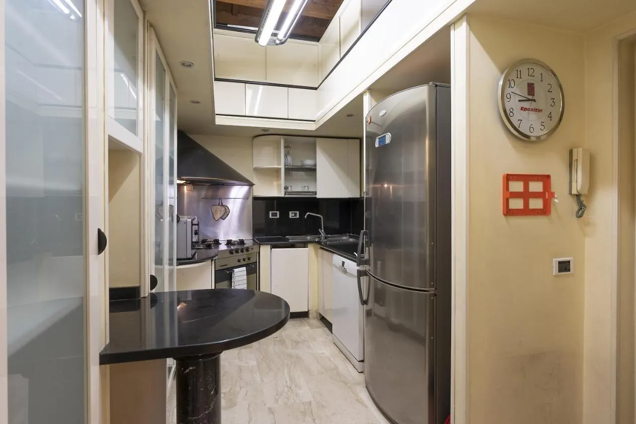 Esclusivo 150 Mq A 3 Minuti Da Piazza Navona Apartment Rome Italy